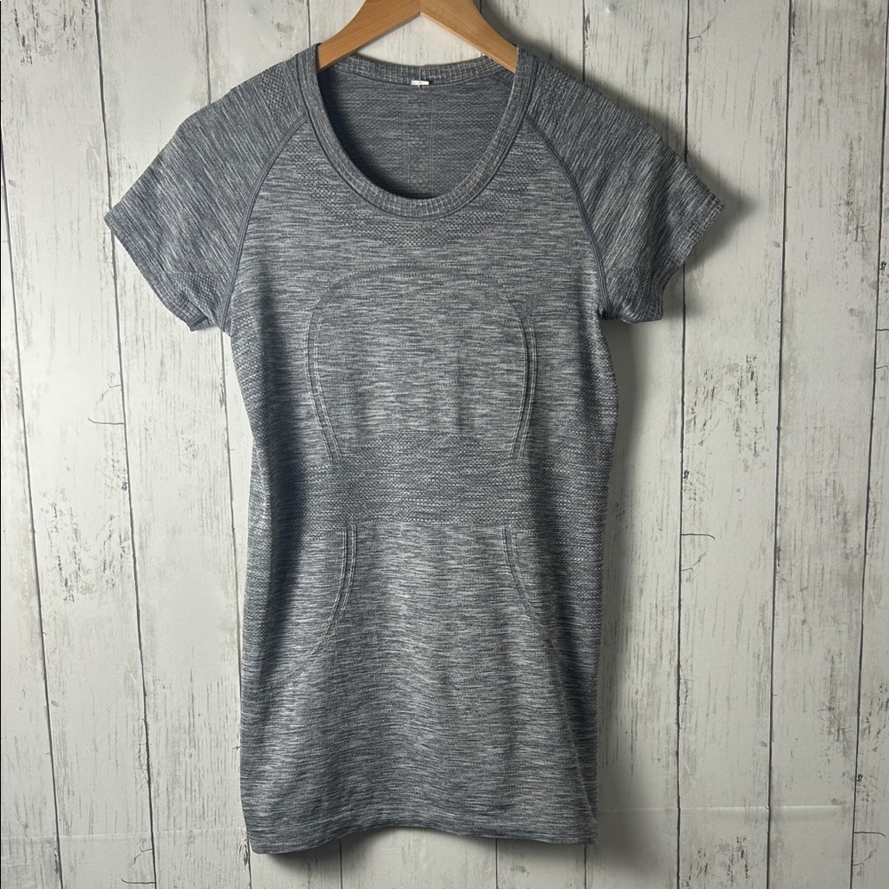 Lululemon swiftly tech Short Sleeve Crew Tee slate size small athletic gym yoga